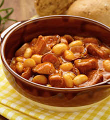 Fazole s vepřovým masem a klobásou