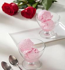 Sorbete de pétalos de rosa