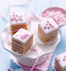 Petit fours