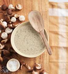 Saus Jamur dan Krim Anggur Putih