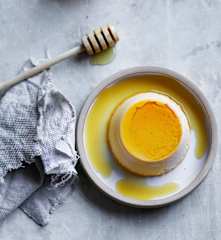 Honey crème caramels