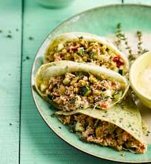 Crepes de sapateira com legumes