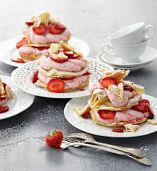 Erdbeer-Flockentörtchen