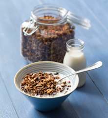 Coffee and cocoa toasted cereal