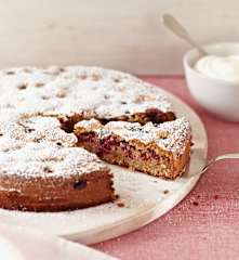 Mandel-Kirsch-Kuchen