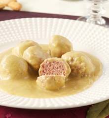 Albóndigas en salsa de almendras