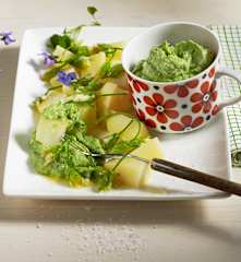 Erdäpfel mit Avocado-Bärlauchcreme