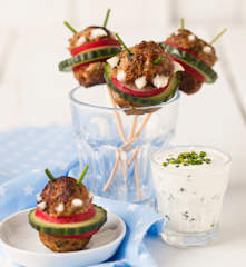 Fleischbällchen Ufos mit Schnittlauchdip