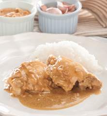 Pollo con mantequilla de cacahuete y leche de coco