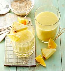 Ananas-Kokos-Smoothie mit Ingwer