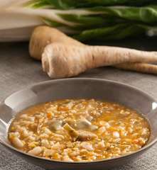 Olleta de habichuelas con arroz y pencas