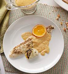 Lenguado al vapor con salsa de naranja a las finas hierbas