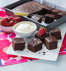 Chocolate "feed a crowd" cake