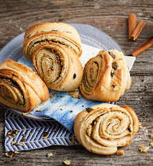 Viennoiseries à la pâte d'amande et aux graines de potiron