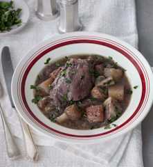 Pollo con funghi al vino rosso