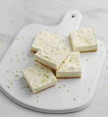 Quadrados de gelado de lima