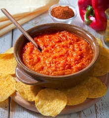 Salsa dip ai peperoni (vegan)