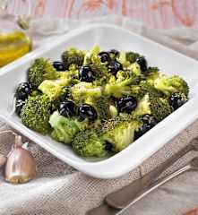 Broccoli alla siciliana con olive