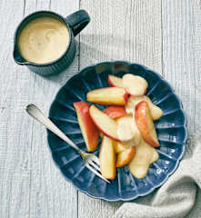 Gedämpfte Zimt-Äpfel mit Vanille-Sabayon