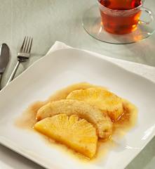 Papillote de plátano y piña