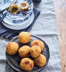 Almôndegas de puré e carne