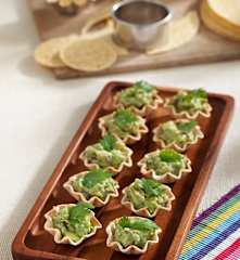 Tartaletas de tortilla con guacamole