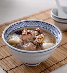 山藥紅糯米雞湯