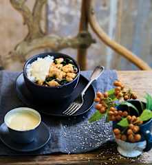 Tigela de arroz com camarão