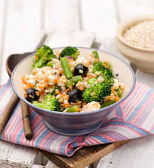 Sałatka z kaszą pęczak i serem feta