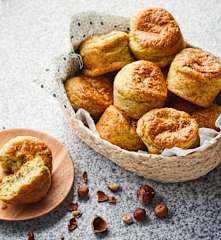 Muffins courgette, cottage cheese et noisettes