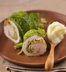 Poulet en robe de chou et sa purée mousseline