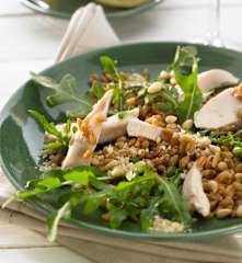 斯貝爾特小麥雞肉暖沙拉