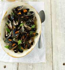 Mexilhões com molho de cerveja