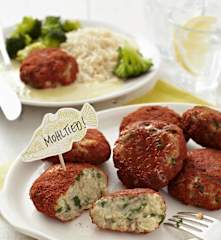 Fischfrikadellen mit Reis, Brokkoli und Curry-Ingwer-Sauce