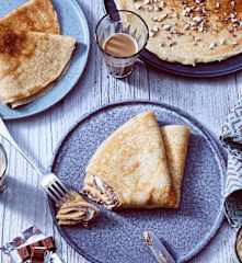 Pfannkuchen mit Milch-Schokoladen-Riegel