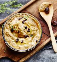 Pesto d'olive, chèvre et thym