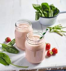 Sauerampfer-Erdbeer-Lassi