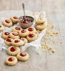 Biscoitos de arroz com doce de morango