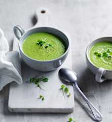 Broccoli almond soup