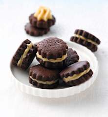 Guetzli mit Crèmefüllung im Oréo®-Look