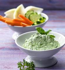 Dip di formaggio fresco ed erbe aromatiche