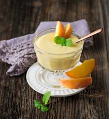 Pfirsich-Wein-Creme im Glas (vegan)