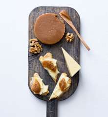 Apple and ginger paste