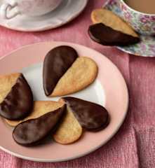 Chocolate Dipped Shortbread Hearts