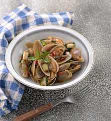 Stir-fried Clams