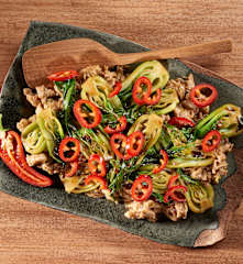 Garlic Chicken Sauté with Bok Choy