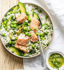 Salade de riz aux petits pois et saumon mi-cuit
