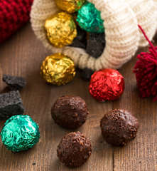 Cioccolatini ai wafer e nocciole (vegan)