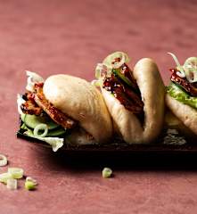 Bao Buns mit BBQ-Schweinefilet
