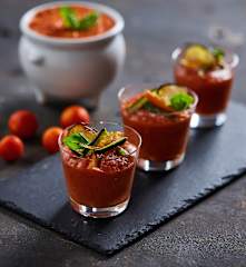 Pappa al pomodoro con verdurine